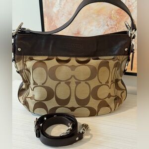 VGUC Coach Signature Canvas Zoe F14708